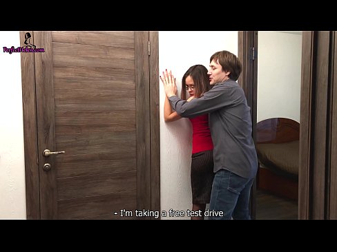 ❤️ Un agent immobilier sexy se branle sensuellement la chatte et baise pendant la vente de son appartement - Krempai ❤️❌ Vidéo de sexe at fr.pinkporno.ru ❤